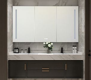 Classic 3 Doors Mirror Cabinet